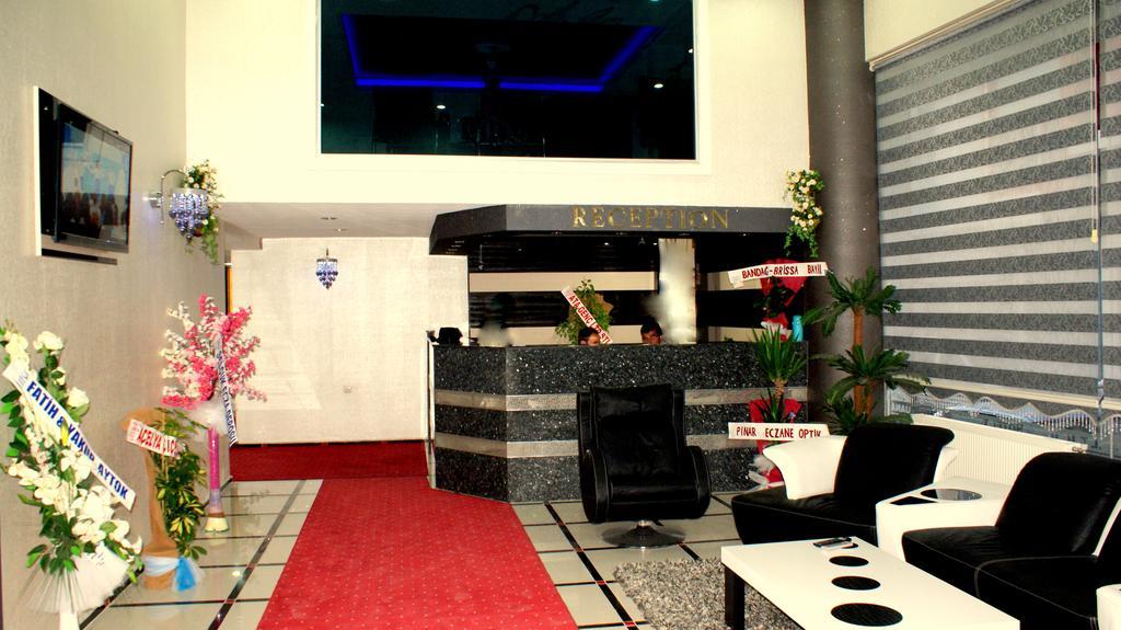 Mavi Tuana Hotel Ван Экстерьер фото